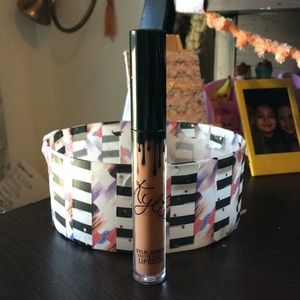 Kylie Jenner liquid Matte lipstick